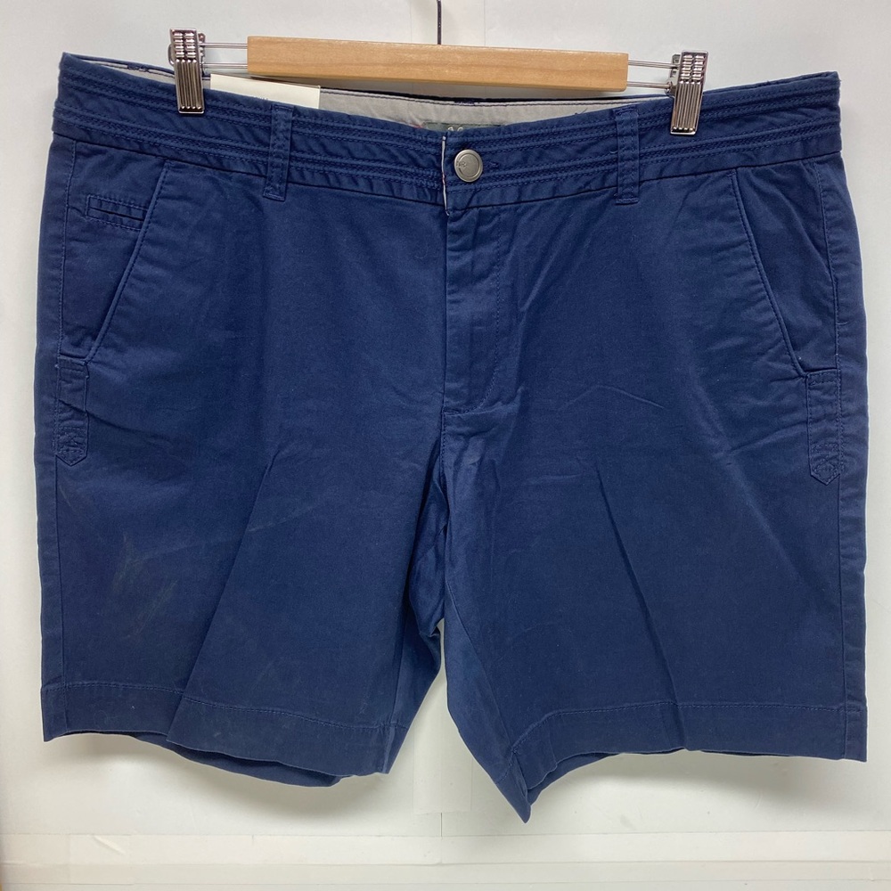 Natural Reflections Bermudan shorts NWT